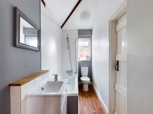 bathroom- click for photo gallery